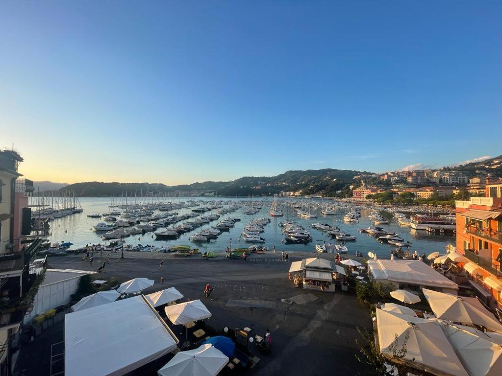 Suite Ventidue - Fronte Mare Lerici Eksteriør bilde